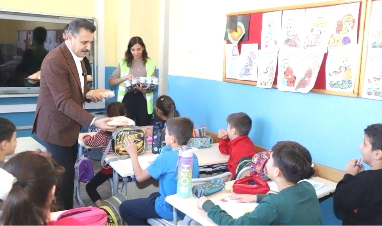 dikilide-ogrencilere-saglikli-beslenme-destegi-Vur1aKqg.jpg dikilide-ogrencilere-saglikli-beslenme-destegi-Vur1aKqg.jpg
