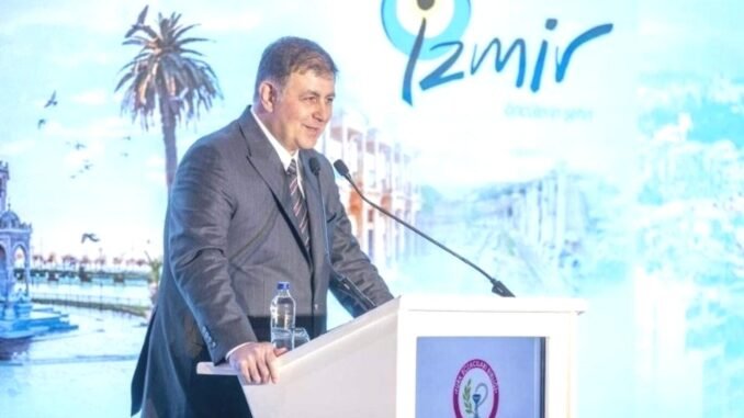 izmir-buyuksehir-belediye-baskani-dr-cemil-tugay-eczacilari-agirladi-QZDbXKbN.jpg