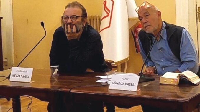izmir-buyuksehir-belediyesi-edebiyat-soylesilerinde-gunduz-vassaf-ile-sanat-ve-umut-uzerine-konusuldu-T5cfKQ7P.jpg
