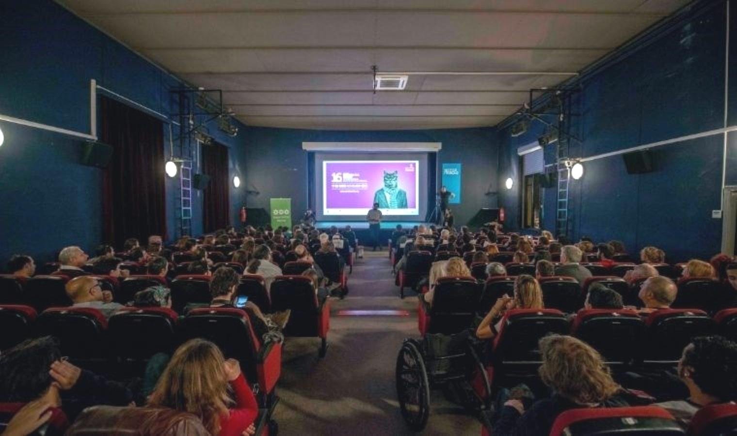 izmir-uluslararasi-kisa-film-festivali-25-yasinda-Z2CxhSkw.jpg izmir-uluslararasi-kisa-film-festivali-25-yasinda-Z2CxhSkw.jpg