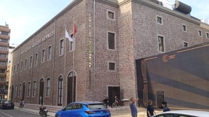 sayistay-izmir-valiliginde-iktisat-kongresi-binasi-icin-usulsuzluk-tespit-etti-klxNDla4.jpg