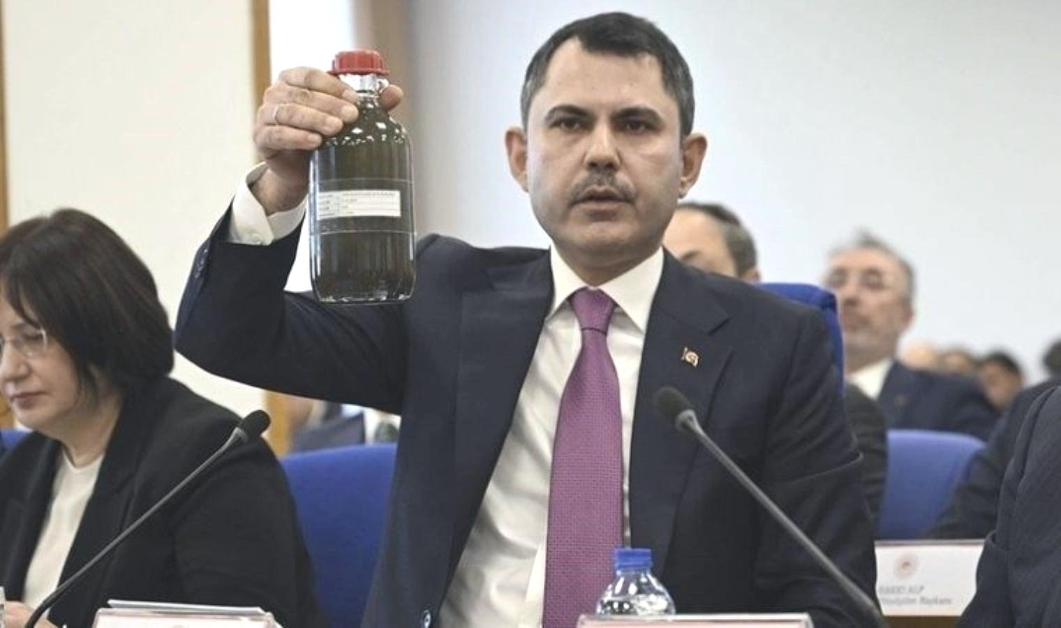 tbmmde-izmir-korfezi-tartismalari-bakan-kurum-ve-chpli-vekiller-arasindaki-gerginlik-NAjPuPVE.jpg