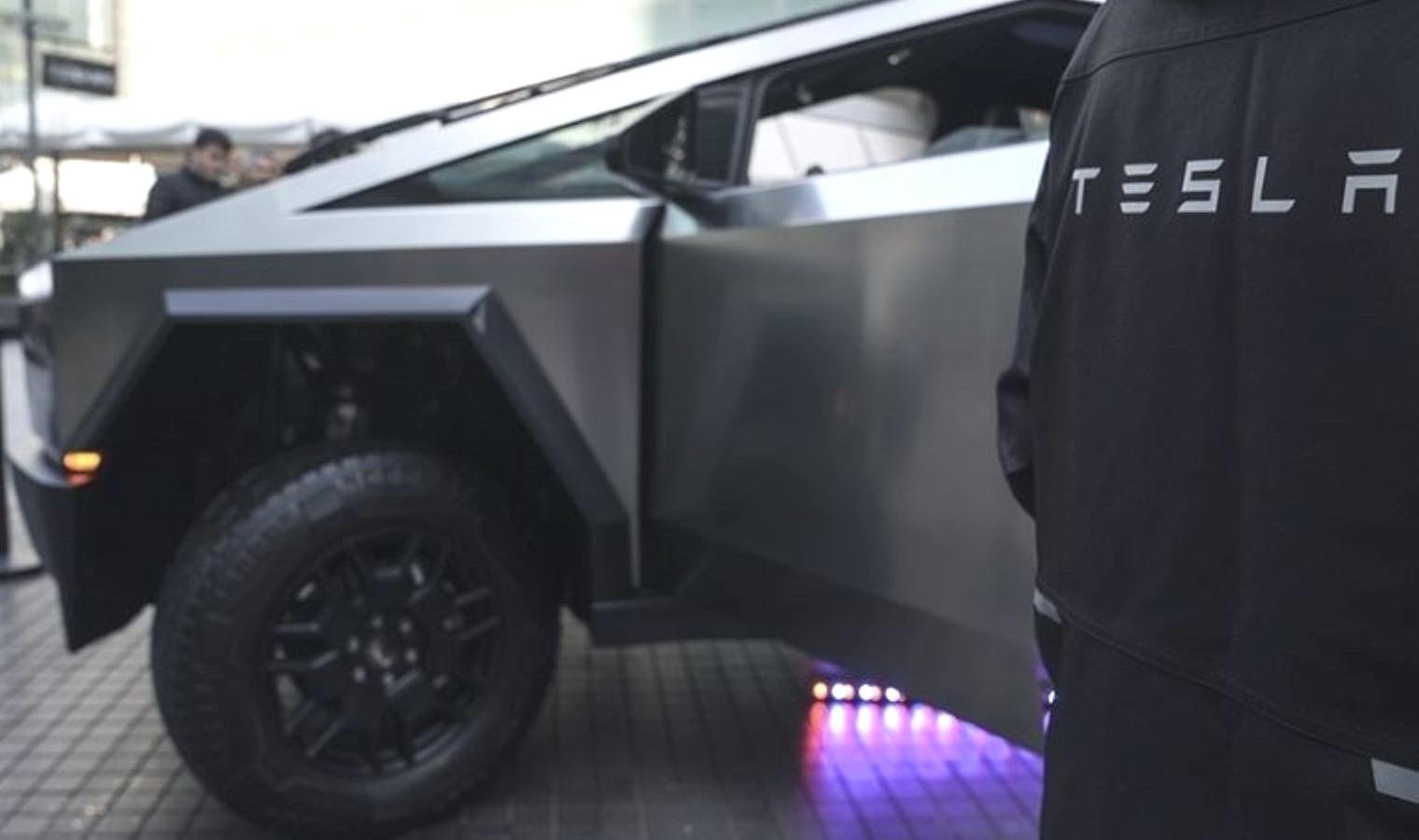 tesla-cybertruck-ankarada-sergilendi-eLQdt6ZA.jpg tesla-cybertruck-ankarada-sergilendi-eLQdt6ZA.jpg