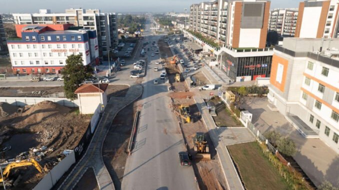 Çiğli’de Trafik Rahatlayacak Eski Havaalanı Caddesi Yenileniyor