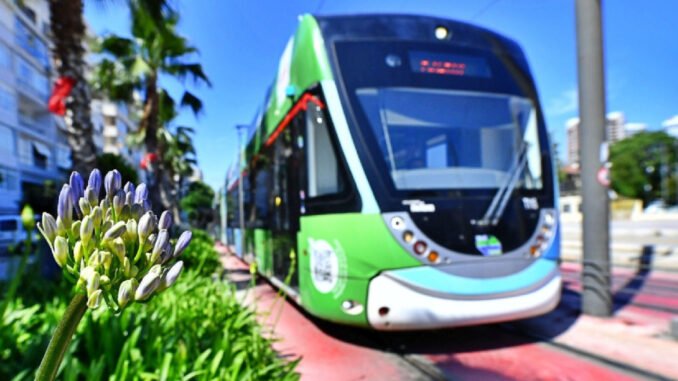İzmir’de Elektrik Arızaları Tramvay Seferlerini Aksattı