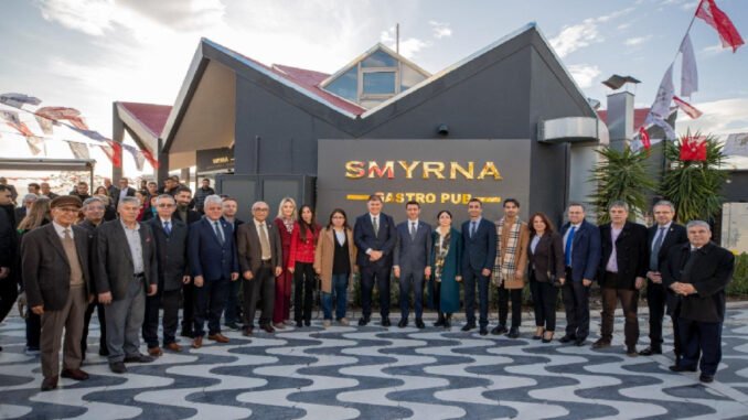 İzmir’in Yeni Buluşma Noktası Smyrna Gastro Pub Açıldı