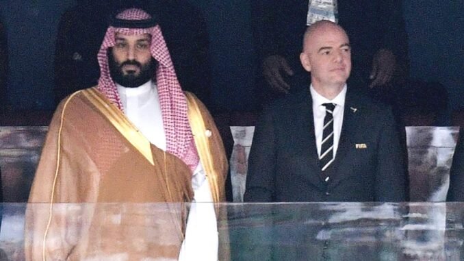 birlesmis-milletler-suudi-arabistanin-2034-dunya-kupasina-ev-sahipligi-yapacak-olmasi-nedeniyle-gocmen-isci-FUQLyxKE.jpg