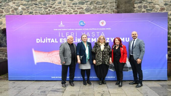 İzmir’de İleri Yaşta Dijital Eşitlik Sempozyumu Yapıldı