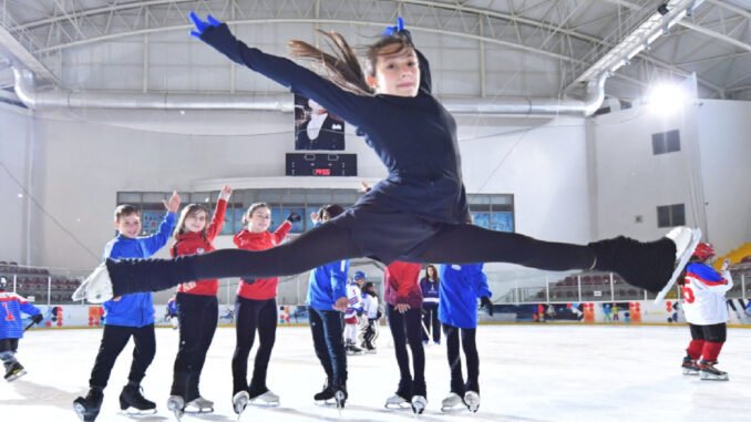 İzmir’de ’Karneni Al Gel’ Ücretsiz Spor Etkinlikleri Düzenlendi