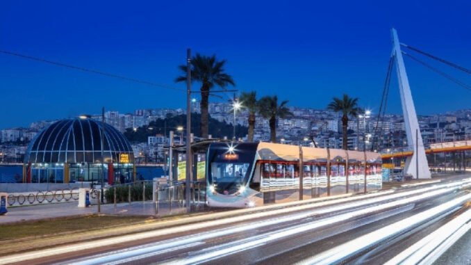 Konak Tramvay Seferlerine Gece Düzenlemesi