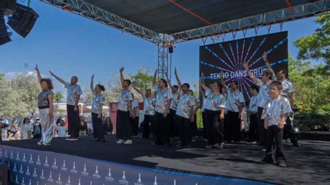 İzmir'de Engelliler Haftası Coşkusu İnciraltı'nda Yaşandı