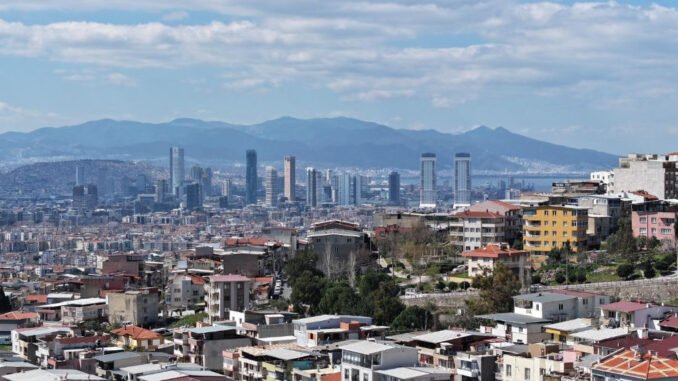 İzmir'in Geleceği Sağlam Temeller Üzerine İnşa Ediliyor