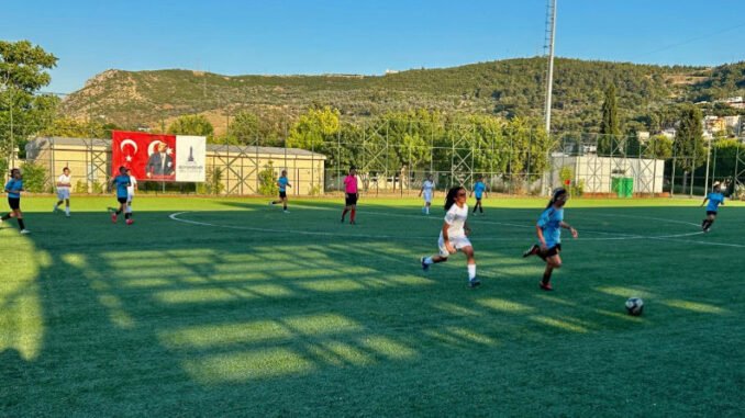İzmir’de Altyapı Futbol Ligleri Sona Erdi