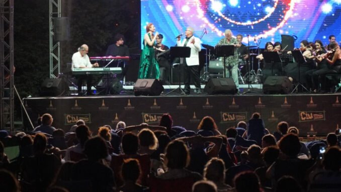 İzmir’de Çim Konserleri 1 Temmuz’da Başlıyor