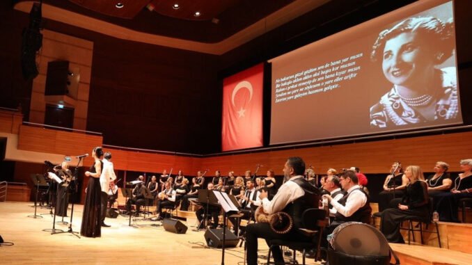 İzmir’de Müzeyyen Senar’a Vefa Gecesi
