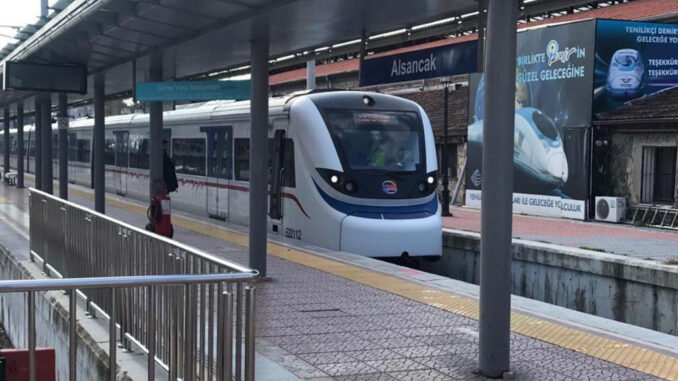 İZBAN'da 90 Dakika Uygulaması Kalkıyor, Fiyatlar Artıyor