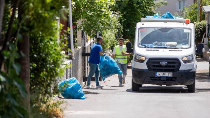 İzmir’de Evlerden Atık Toplama Projesi 3 Yeni Mahalleye Ulaştı
