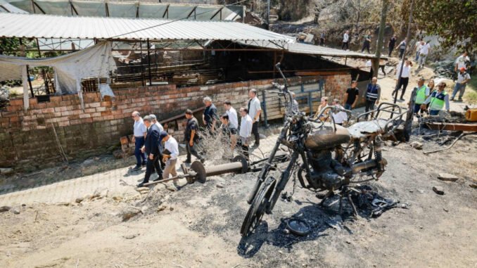 İzmir’de Yangından Etkilenenlere Su Faturası Muafiyeti