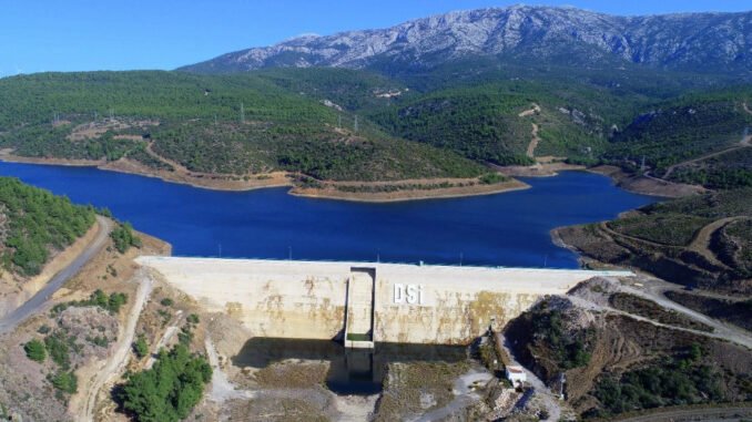Karareis Barajı Çeşme’nin Susuzluğunu Giderdi