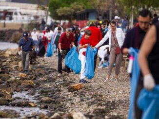 İzmir'de Guinness Dünya Rekoru İçin Plaj Temizliği Seferberliği - Merhaba İzmir