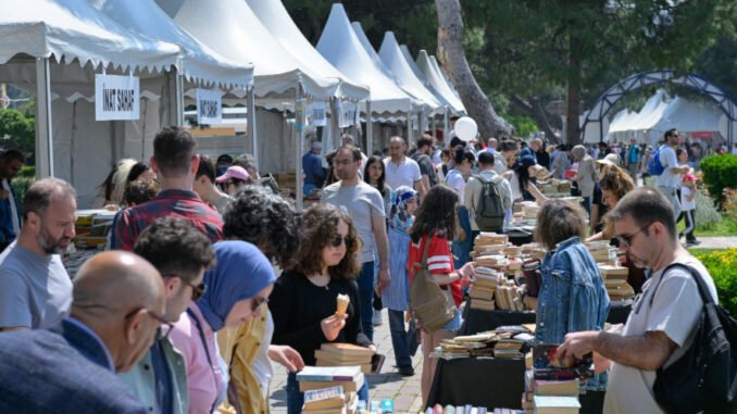 İZKİTAPFEST 6. İzmir Kitap Fuarı Kapılarını Açıyor
